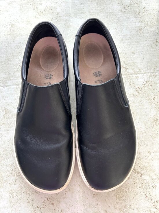 Birkenstock Men\'s Sz 44 Black Oswego Leather Slip-On Shoes With White Soles main image 4